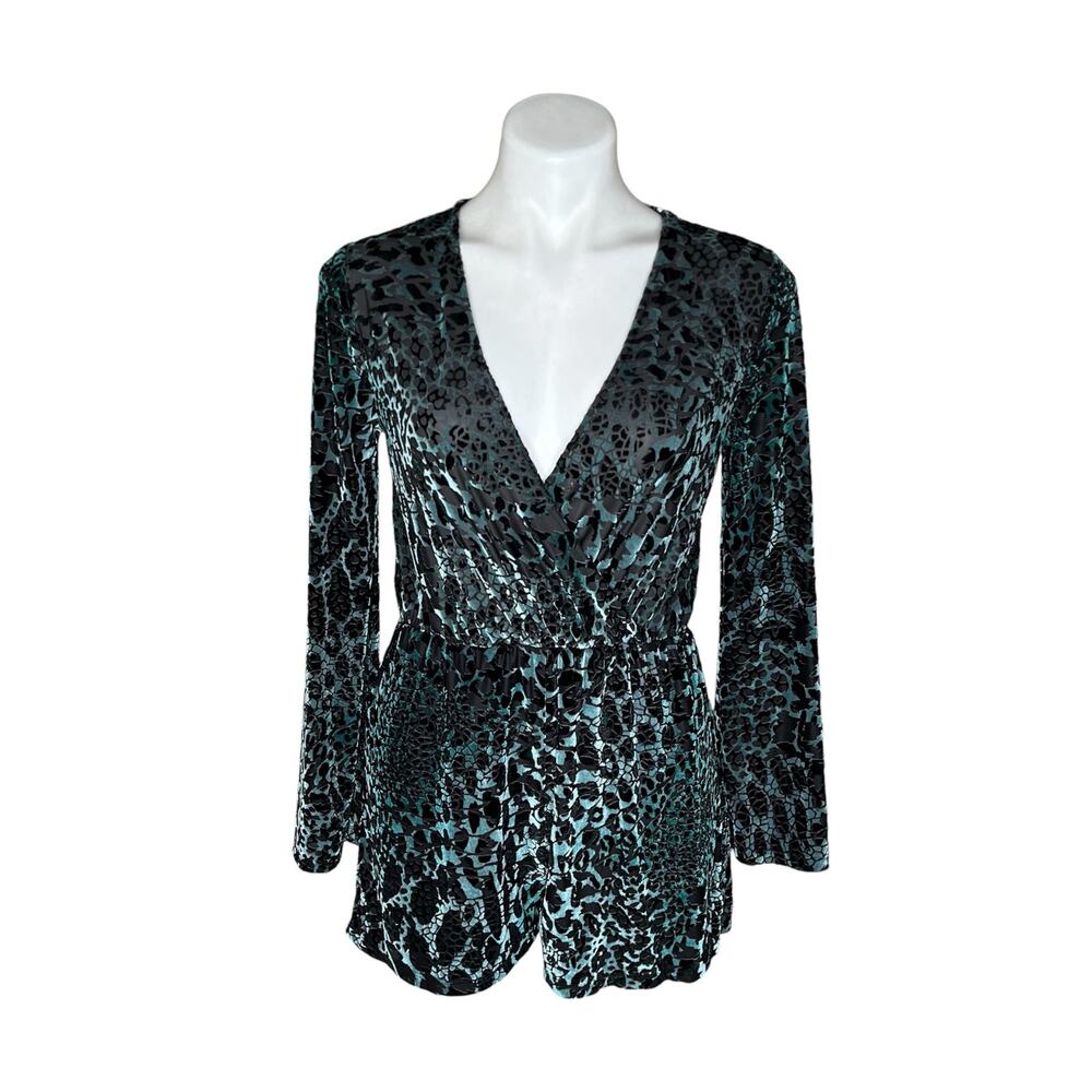 URBAN OUTFITTERS Velvet Animal Print Long Sleeve Romper Size Small